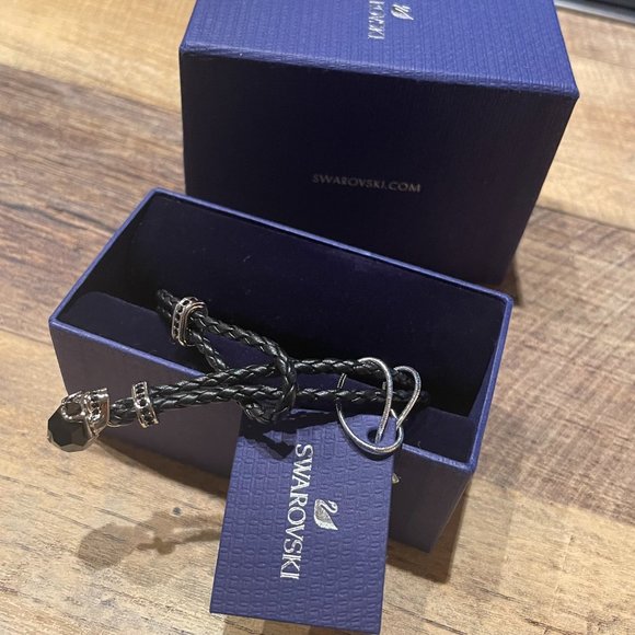 Swarovski Taddeo Leather Palladium Crystal Skull Bracelet - NWT - Picture 5 of 7